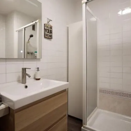 Apartment Renovated In De Gracia Barcelona