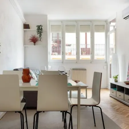 Apartment Renovated In De Gracia *