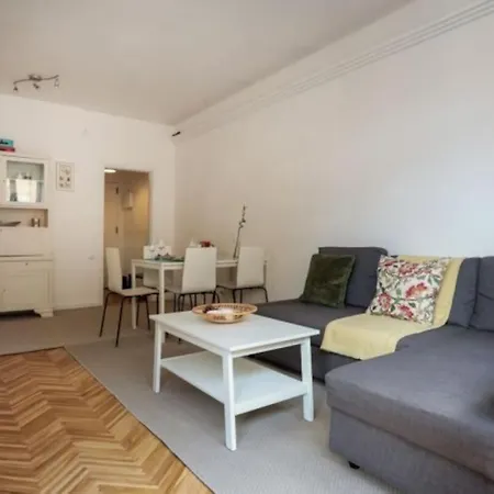 Renovated In De Gracia Апартаменты Барселона