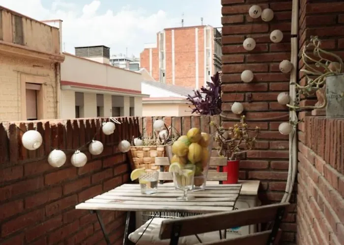 Renovated In De Gracia Lejlighed *