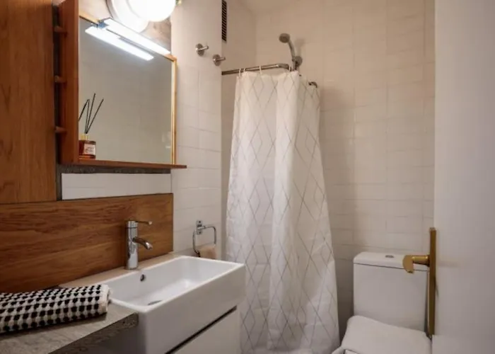 Lejlighed Renovated In De Gracia